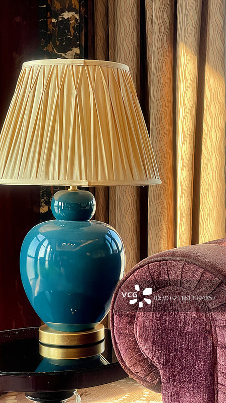 室内的装饰台灯图片素材