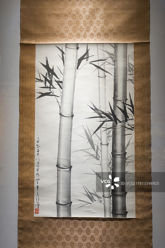 成都新都区宝光寺徐悲鸿马年画展图片素材