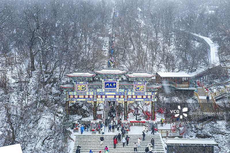 河南洛阳：航拍雪后老君山，白雪皑皑美不胜收图片素材