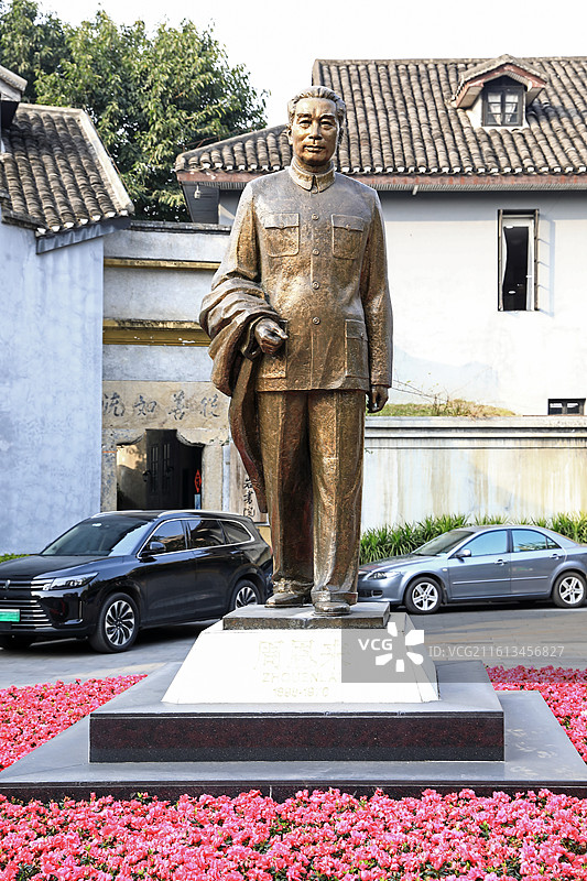 周恩来雕像图片素材