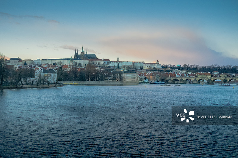 布拉格城市扫街天际线图片素材