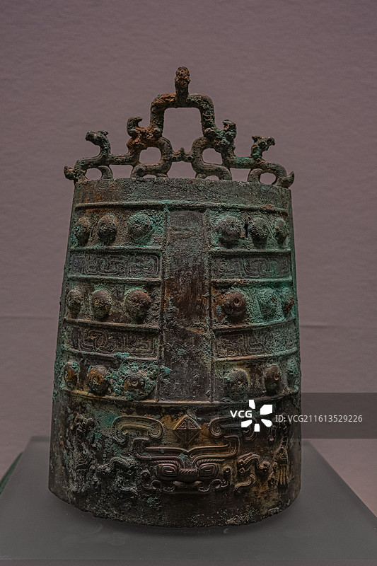 春秋 尝面纹钟镈 吉金韫史 浙江大学艺术与考古博物 青铜器精品展图片素材