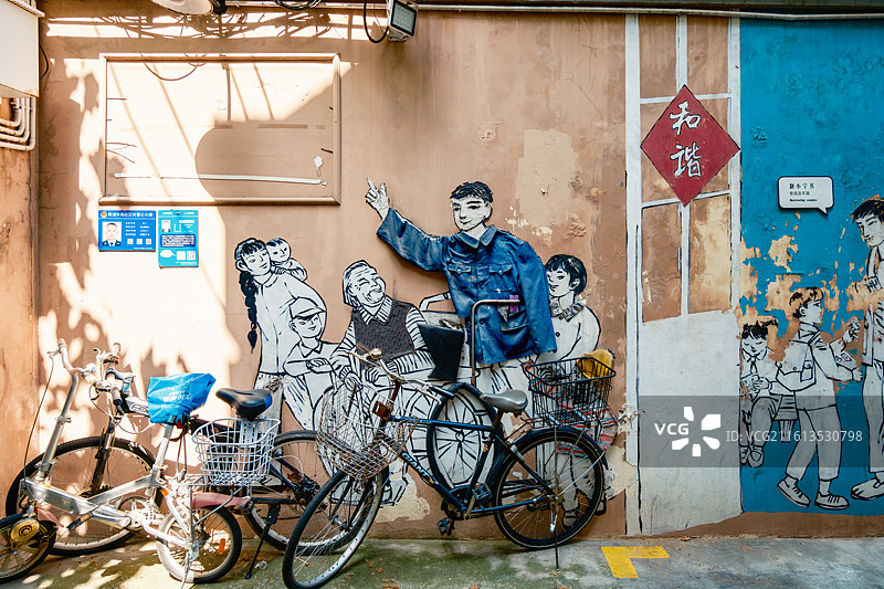 上海南昌路弄堂艺术图片素材