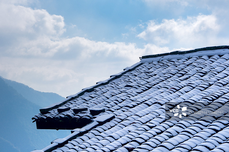 浙江松阳陈家铺悬崖古村落雪景图片素材