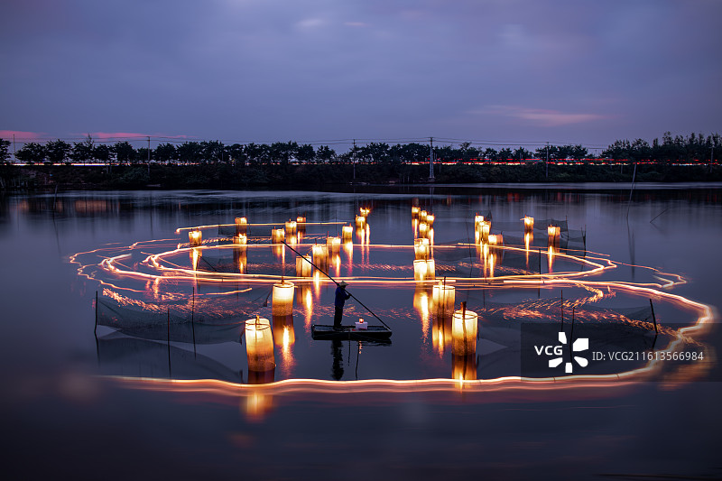 广西京族传统捕鱼方式京族捕虾图片素材