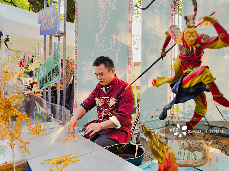 街头非遗——做糖画图片素材