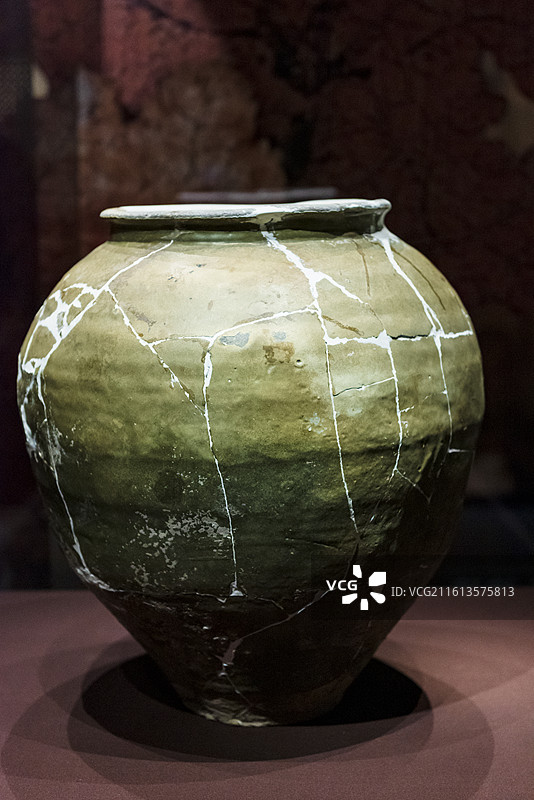 绿釉陶瓮 北宋时期 易县博物馆藏 北京通州大运河博物馆“宋韵辽风”易县大北城宋辽金银器窖藏展图片素材