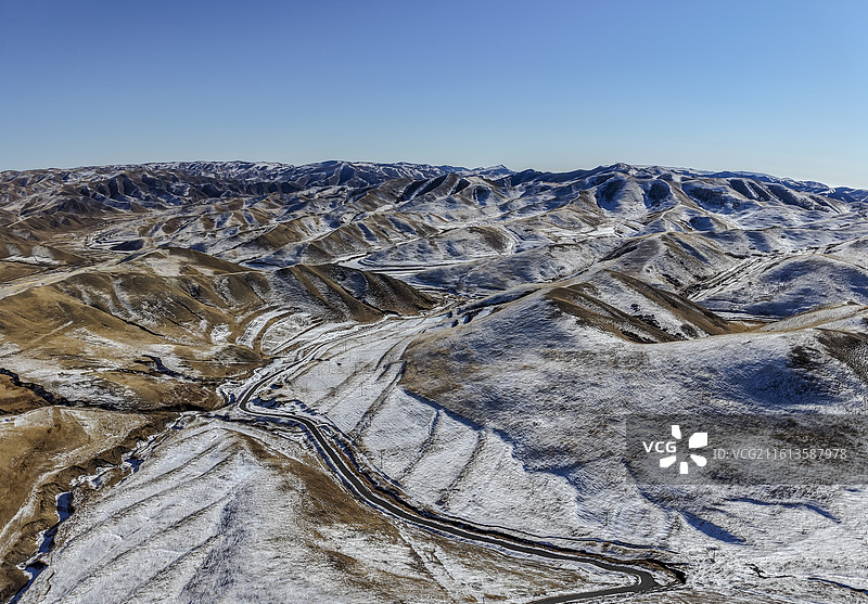 内蒙古乌兰察布去往呼和浩特红石崖景区的途中美景图片素材