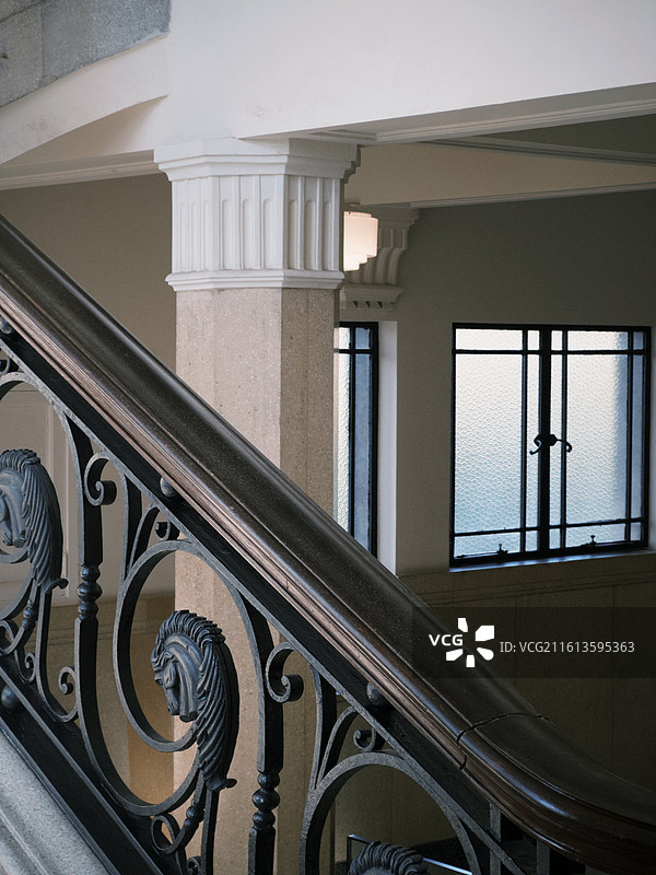 上海市文物保护建筑上海历史博物馆跑马总会旧址大楼古典主义风格建筑图片素材