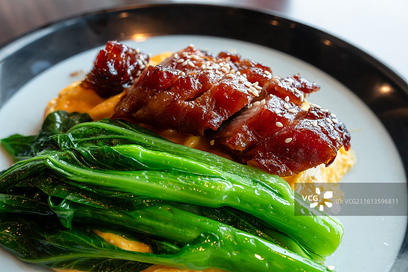 港式叉烧滑蛋饭图片素材