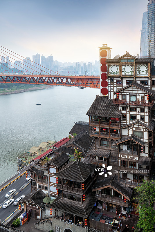 重庆千厮门大桥与城市天际线图片素材