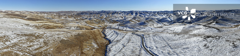 内蒙古乌兰察布去往呼和浩特红石崖景区的途中美景图片素材