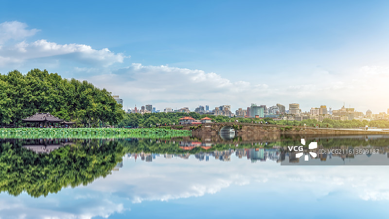 杭州西湖城市天际线图片素材