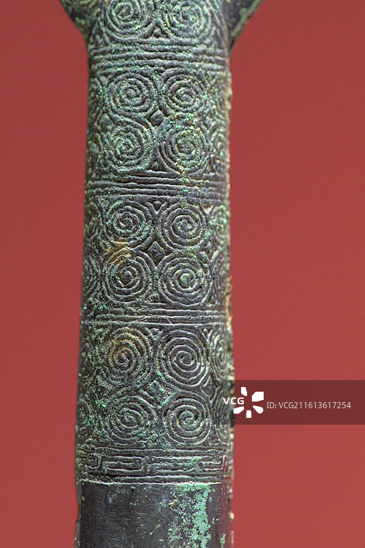 云纹铜矛_西汉_苏州博物馆_铸河山_中国青铜时代的兵器展图片素材