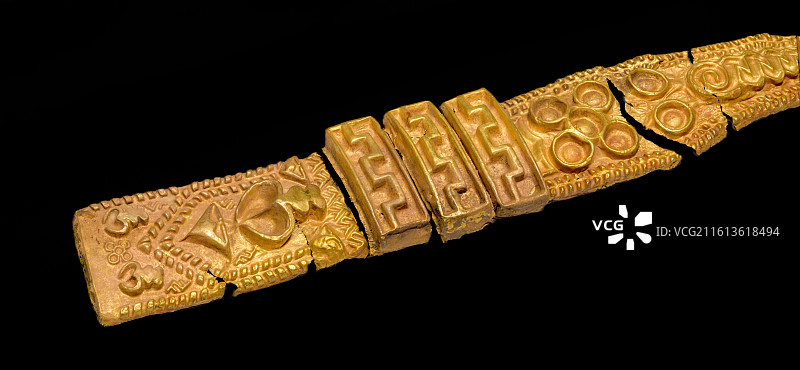 金鞘铜柄铁剑_春秋_宝鸡市考古研究所_苏州博物馆_铸河山_中国青铜时代的兵器展图片素材