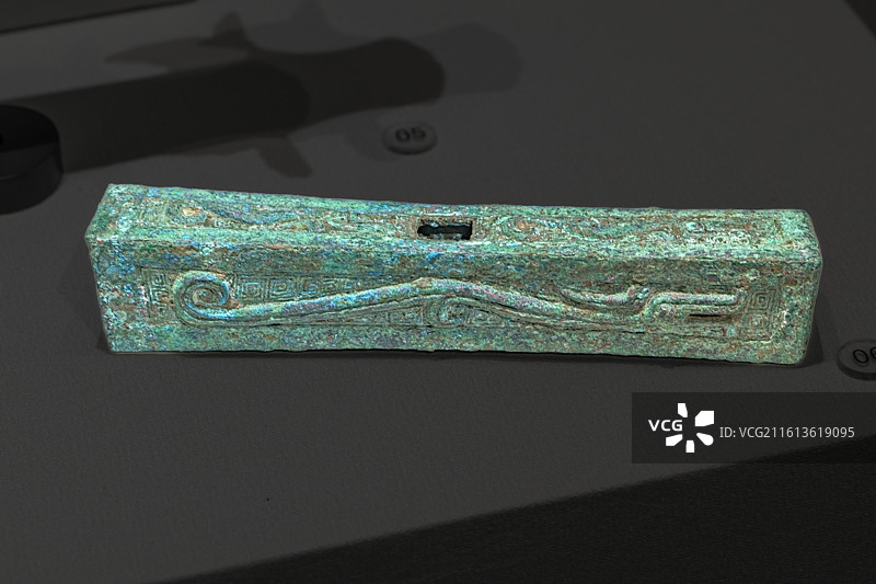 铜舆饰_商_中国社科院考古研究所_苏州博物馆_铸河山_中国青铜时代的兵器展图片素材