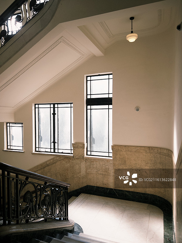 上海市文物保护建筑上海历史博物馆跑马总会旧址大楼古典主义风格建筑图片素材