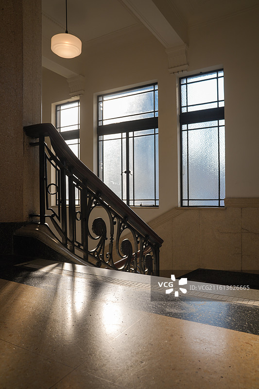 上海市文物保护建筑上海历史博物馆跑马总会旧址大楼古典主义风格建筑图片素材