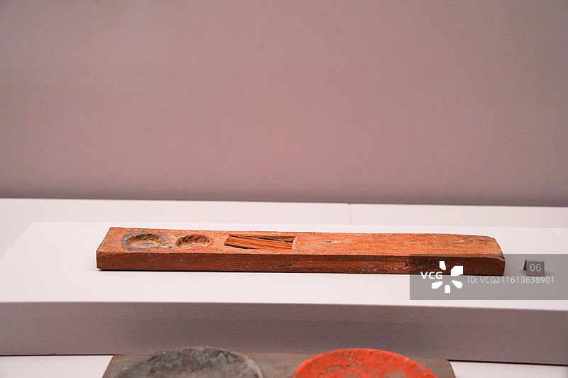 埃及国家博物馆藏后期埃及书吏笔盒图片素材