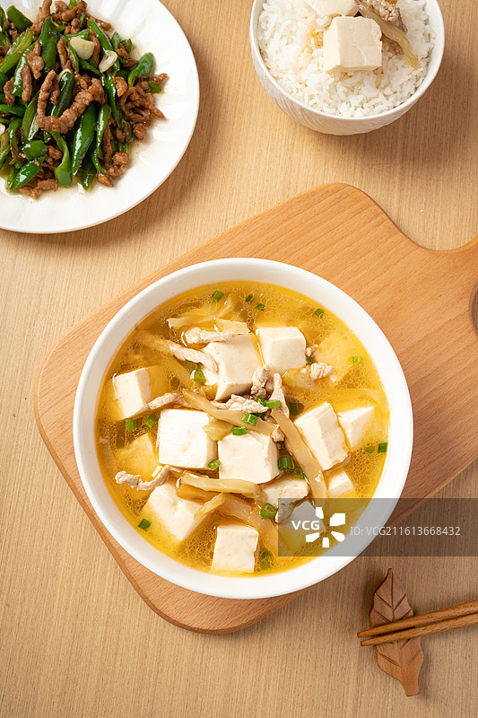 榨菜豆腐肉丝汤图片素材