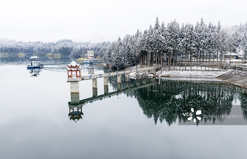 利川佛宝山雪景图片素材