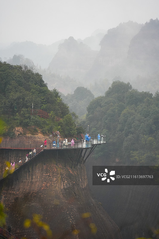 湖南 郴州 高椅岭 巨石阵 丹霞地貌 丹霞山 高山 石斛一线天图片素材