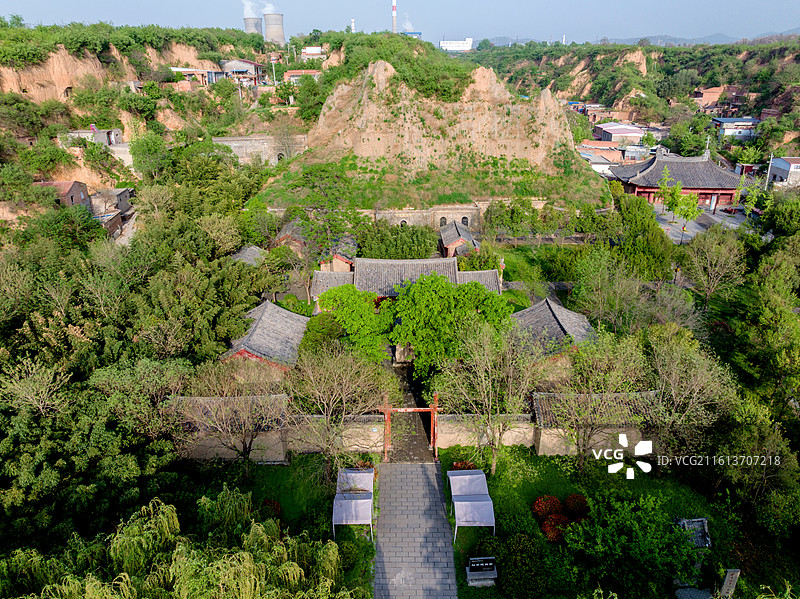 中国河南郑州巩义杜甫故里文化园杜甫诞生窑航拍风光图片素材