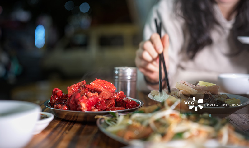 福建省泉州市永春特色美食享用场景图片素材