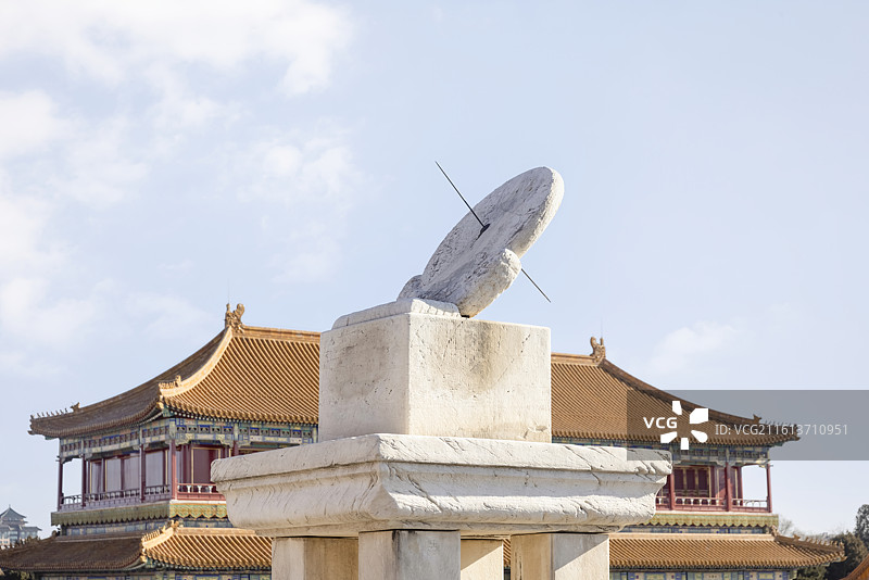 北京故宫太和殿前的日晷图片素材