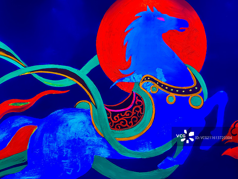 蓝色的奔腾的马和红色的太阳 荧光画图片素材
