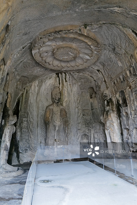 河南洛阳龙门石窟西山石窟莲花洞、老龙洞石窟图片素材