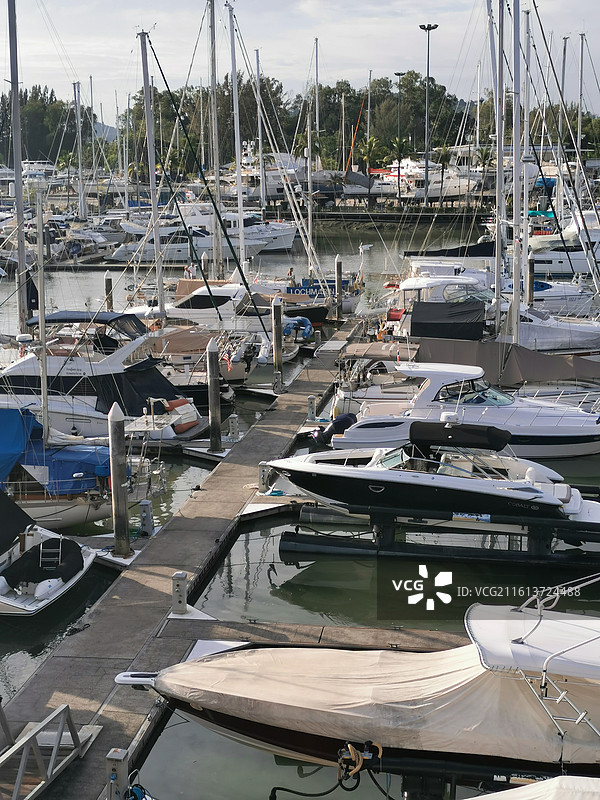 泰国 普吉岛 海洋 岛屿 度假酒店 帆船 游艇 自然风光图片素材