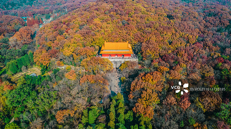 航拍江苏南京钟山风景名胜区明孝陵方城明楼图片素材