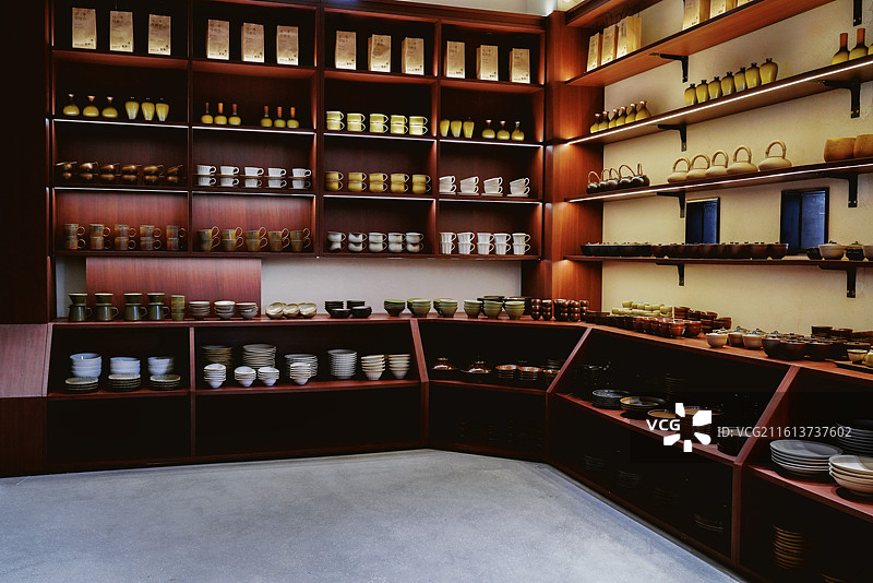 老仓焕新：藏在粮仓里的书店、咖啡与面包香图片素材