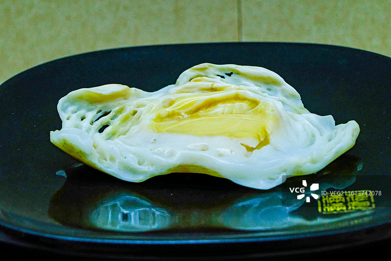 中国海南省三亚市三亚山海贝博物馆藏品，嵌螺钿艺术品，贝雕艺术品，珍珠贝雕，砗磲制品，珍珠贝饰品图片素材