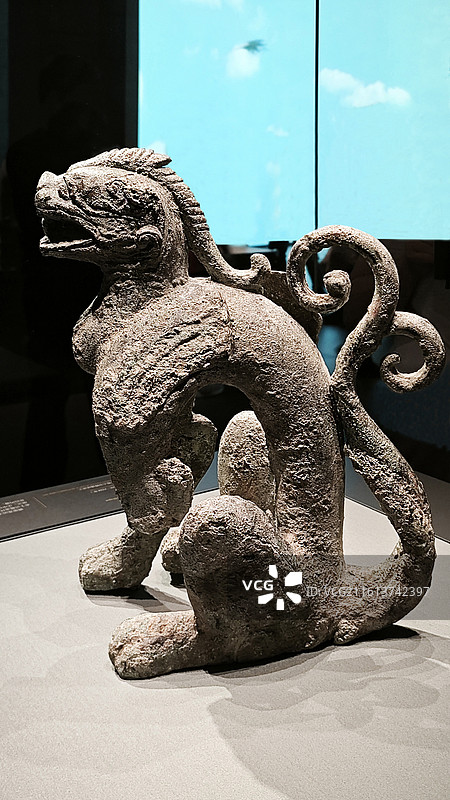 北京首都博物馆古代佛塔文物展释迦牟尼涅槃石函钟馗五毒辽代瓷器建筑构件坐龙走龙铁狮天使人像佛像金丝帽图片素材