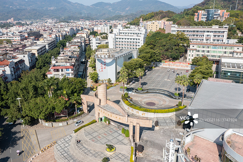 航拍泉州市永春县第一中学图片素材