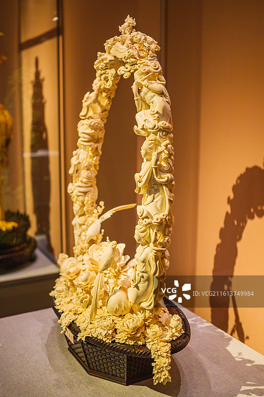 中国工艺美术馆牙雕工艺品雕塑图片素材