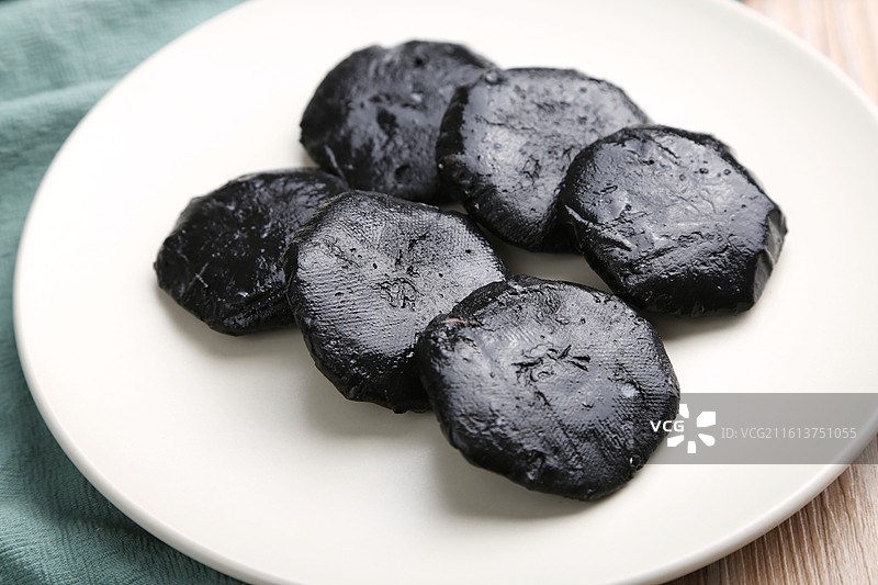 手打墨鱼饼图片素材