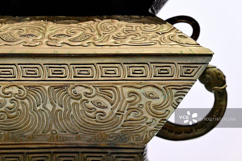 铜簋，青铜器，清乾隆，故宫博物院，文物，融古烁新特展，宋元明清铜器的复古与创新，上海博物馆东馆图片素材