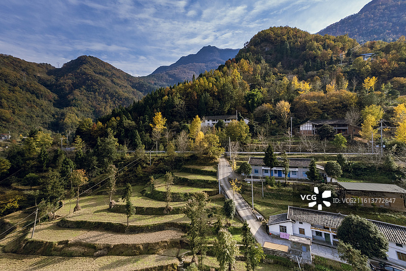 航拍广元白龙湖秋景图片素材