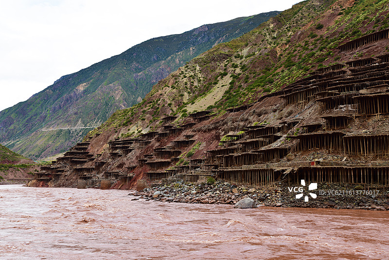 芒康古盐井图片素材
