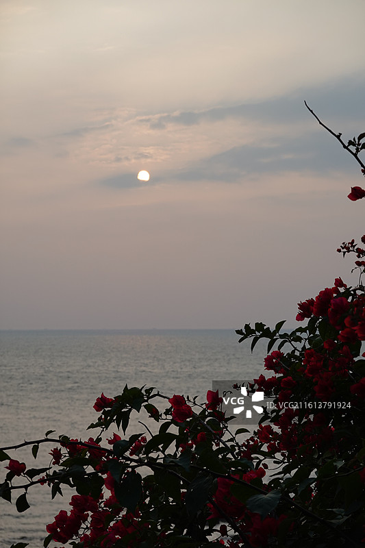 北海流下村，冠头岭海滩日落和北海老街夜景图片素材