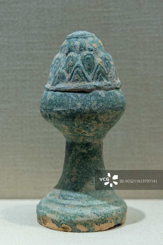 甘肃张掖博物馆 汉 绿釉博山熏炉 1986年张掖黑水国二号墓出土图片素材