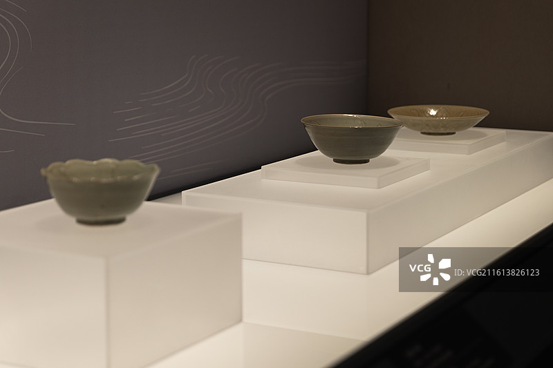 龙泉窑器皿图片素材