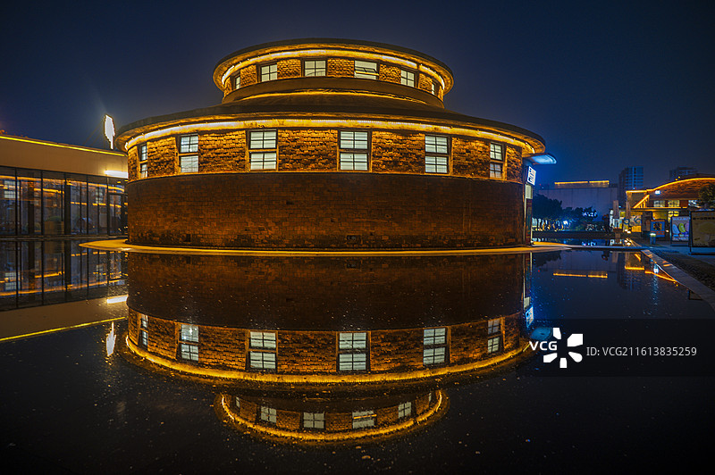 安徽省合肥市合柴1972文创园夜景图片素材