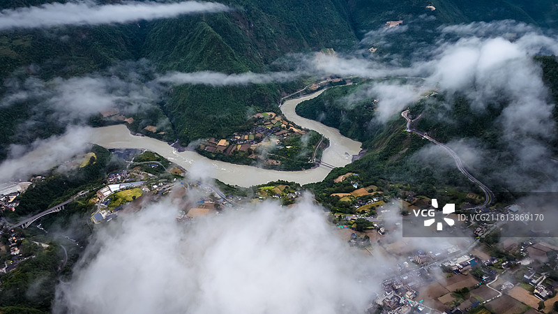 云绕怒江图片素材