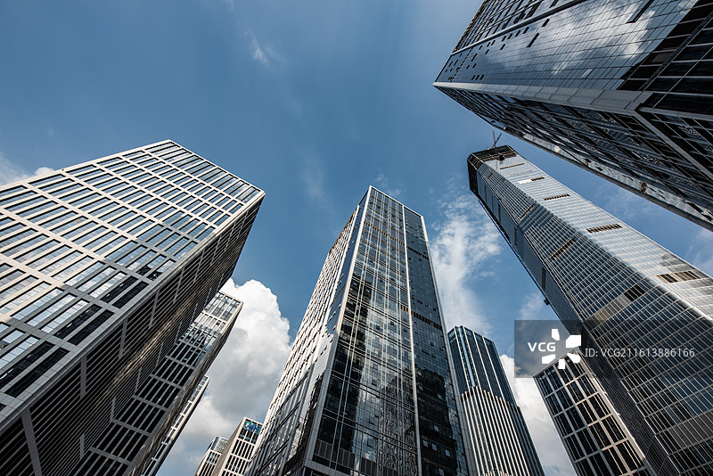 仰望济南汉峪金谷CBD楼群图片素材