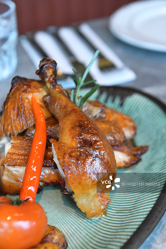 烤鸡西红柿土豆图片素材