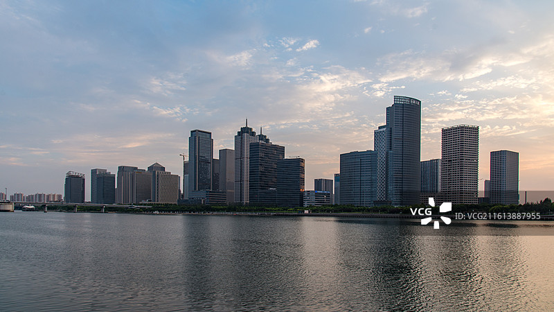 天津市滨海新区于家堡响螺湾城市天际线图片素材